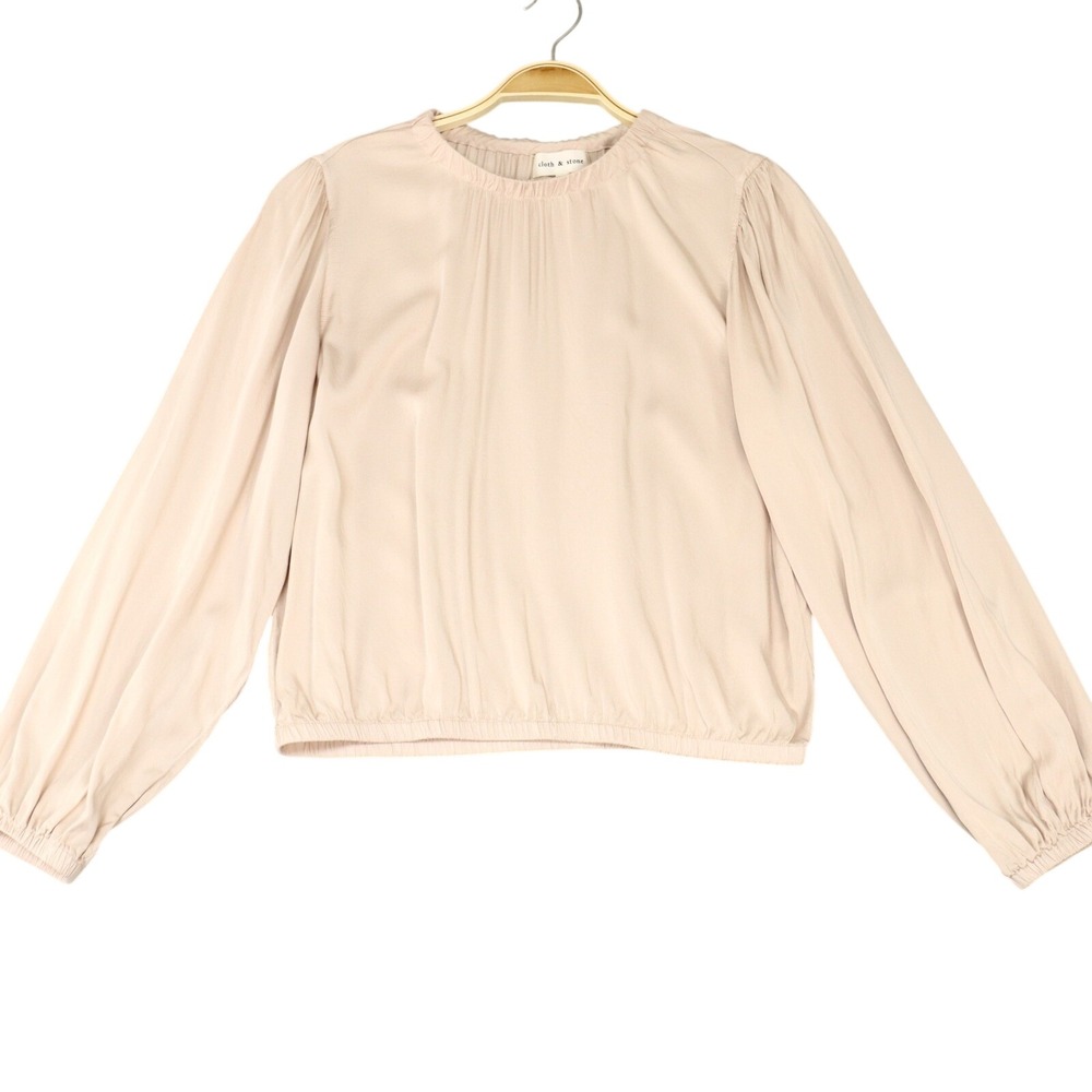 Cloth & Stone Ecovero Satin Gathered Long Sleeve Blouse S Light Beige Minimalist